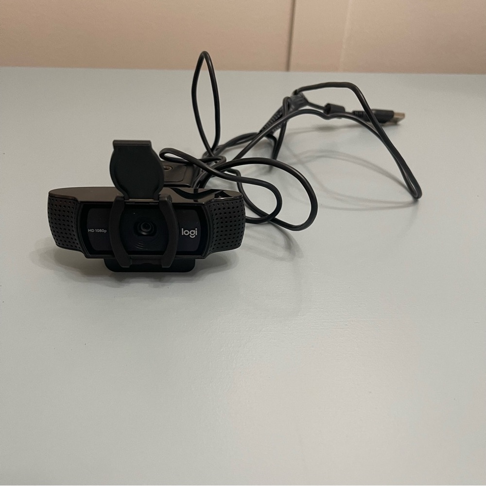 Logitech Black HD Webcam with USB Cable & Built-In Microphone